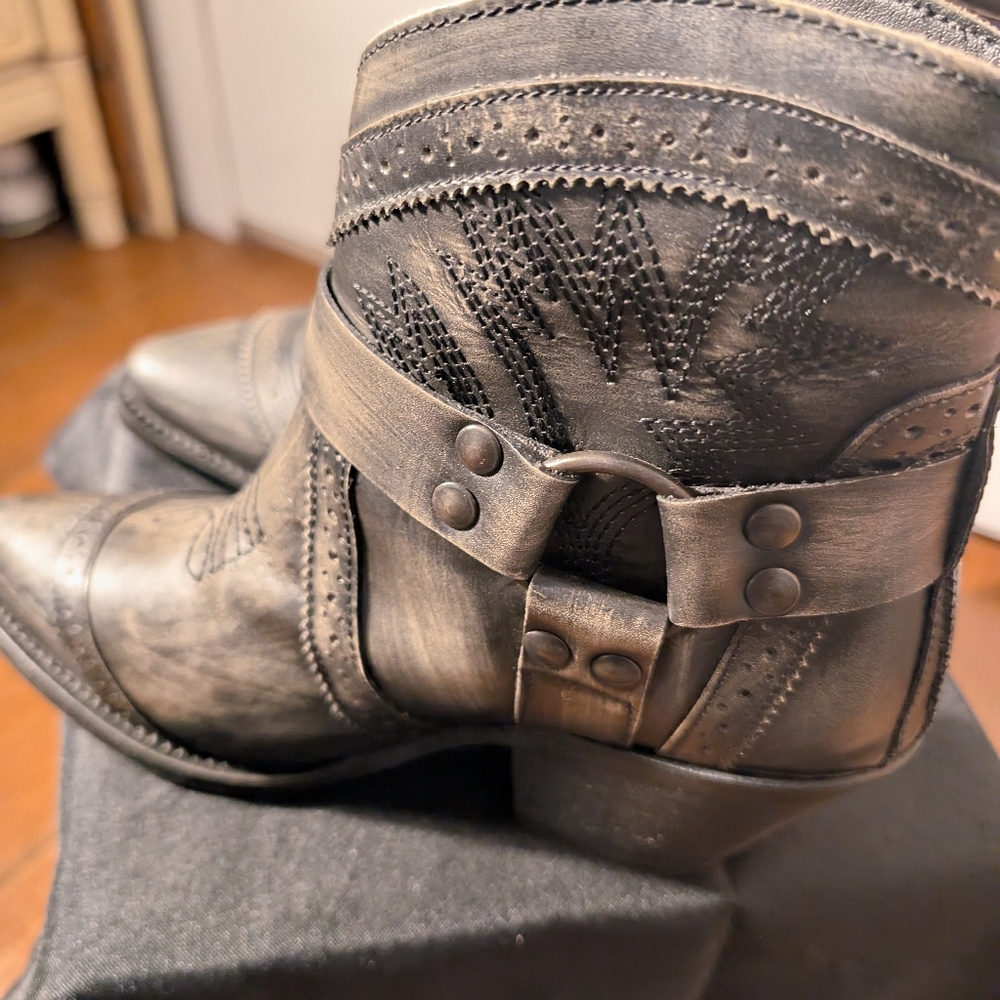Dingo Distressed Black Western Boots Size 7 - Picture 3 of 8